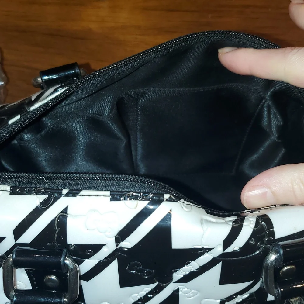 Loungefly Hello Kitty Houndstooth Satchel